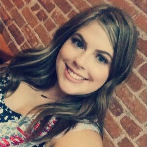 Meet your Posher, Allyson